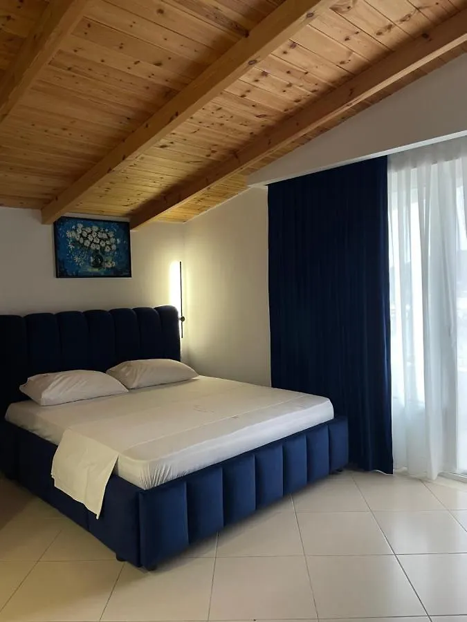 Qeparo Napolon Complex Hotel 3*,