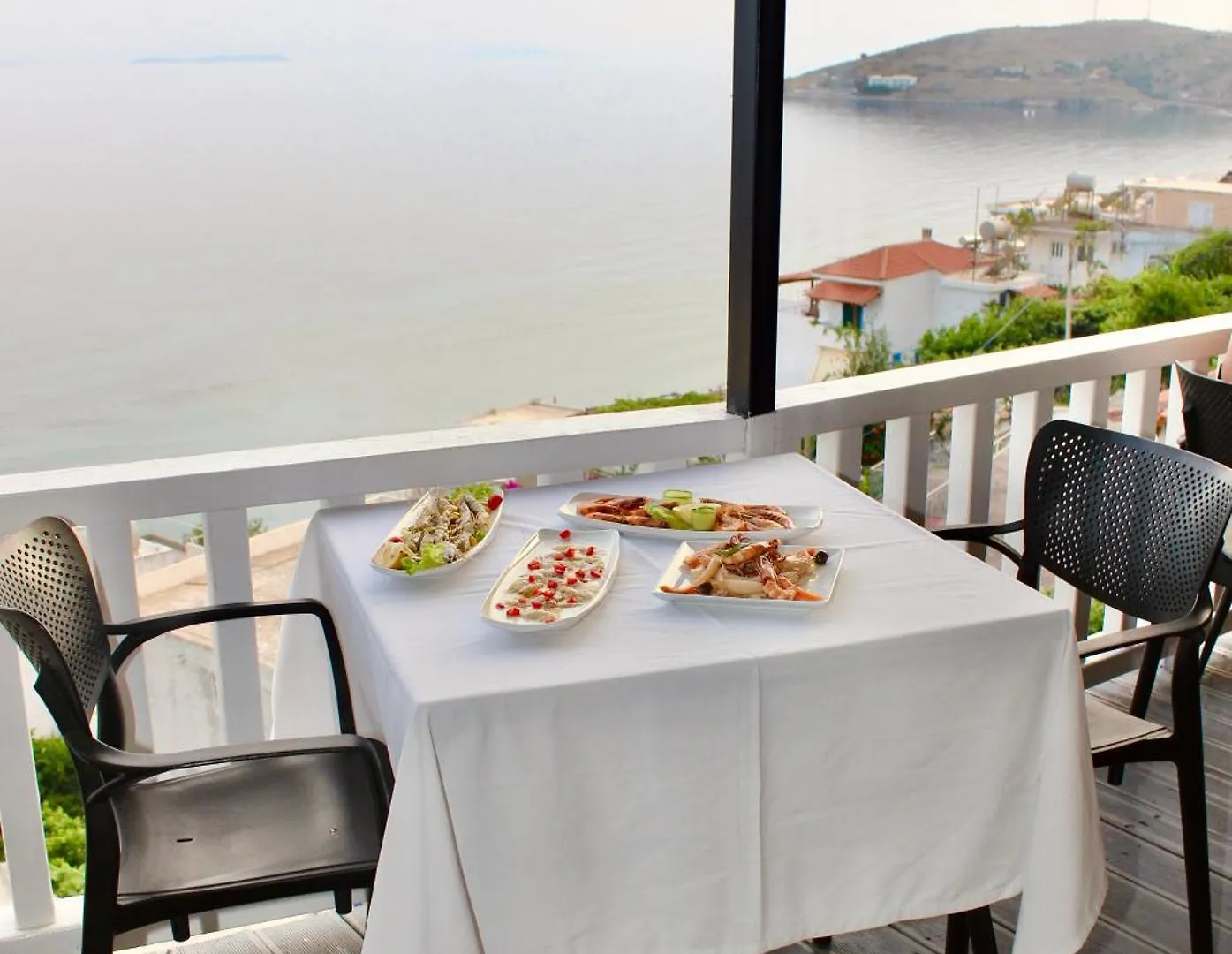 Qeparo Napolon Complex Hotel